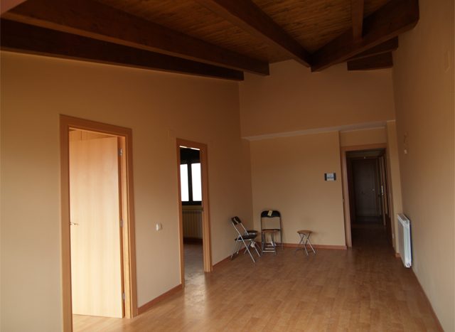 Edificio Golden Monte Perdido, Aínsa (Huesca)