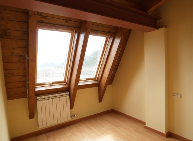 Edificio Golden Monte Perdido, Aínsa (Huesca)