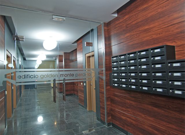 Edificio Golden Monte Perdido, Aínsa (Huesca)